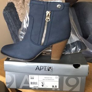 Navy blue booties 👢